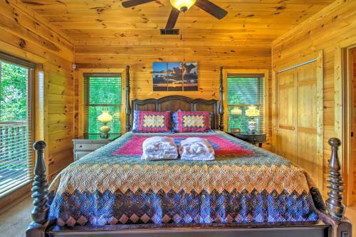 Unique Mineral Bluff Home With Mountain Views!