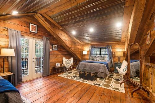 Hideaway Lodge