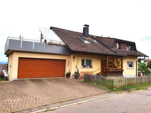 Comfortable Apartment In G�rwihl With Terrace