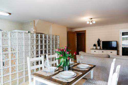 Villa Townhouse With Terraces And Communal Pool