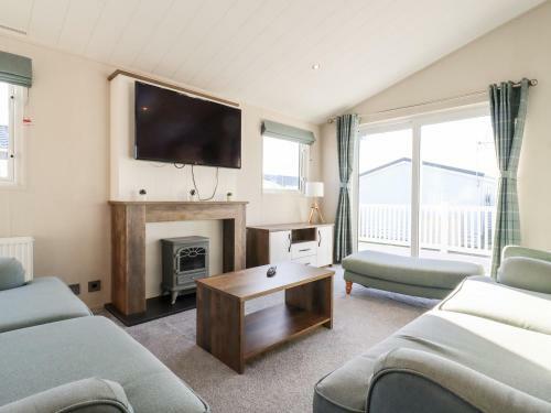 Dovercourt Lodge