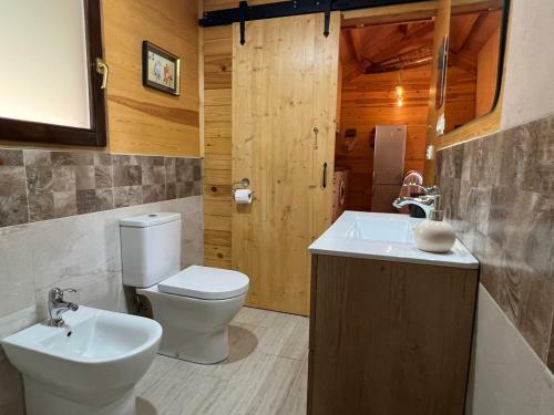 Rustic Cabin In The Woods/caba�a En El Bosque