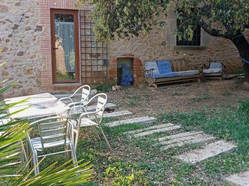Rustic Holiday Home In Girona With Private Garden