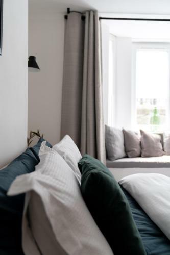 Bower Apartment