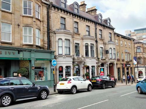 Montys Luxury Apartment In Harrogate