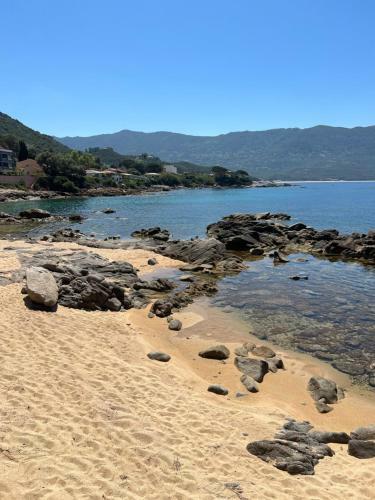 Apartamento Pieds Dans L'eau, Tiuccia, Appartement 2-4 Pers
