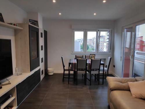 Precioso Y Amplio Apartamento En Gij�n