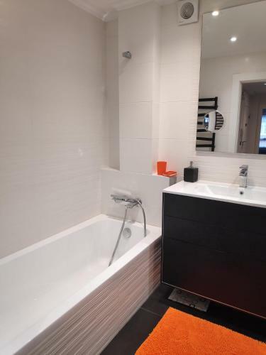 Precioso Y Amplio Apartamento En Gij�n