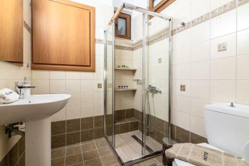 Eleni Luxury Maisonette With Jacuzzi
