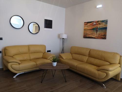 Sunny Holidays Apartment
