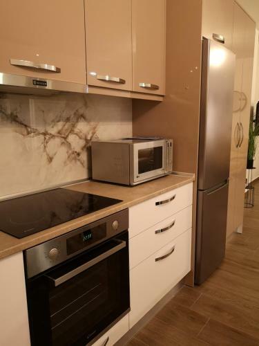 Sunny Holidays Apartment