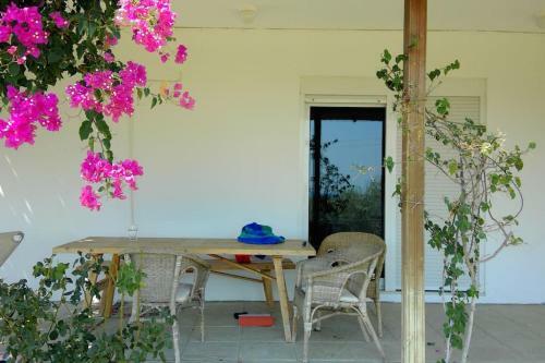Villa Frangipani With Large Private Pool, Rhodes