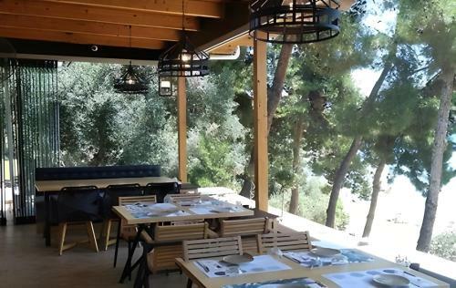 Summer House In Trikorfo, Gerakini With Sea View