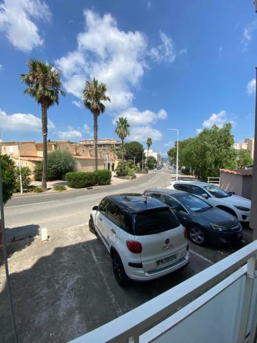 Apartamento Studio Spacieux Avec Patio En Centre Ville