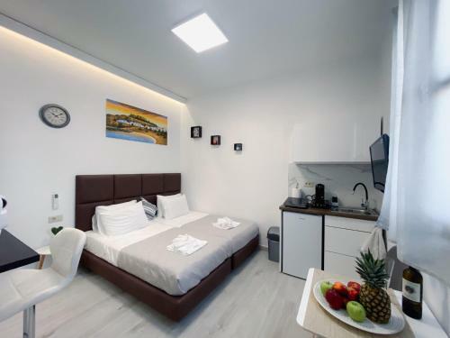 Gregory's Studio Apartment With Sea View