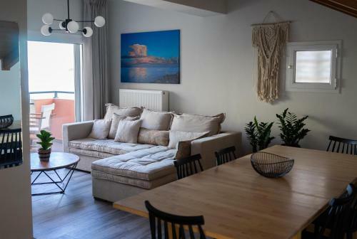 Contemporary Central Apartment With Sea&city View