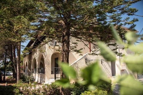 Magnolia Chic Apartment!