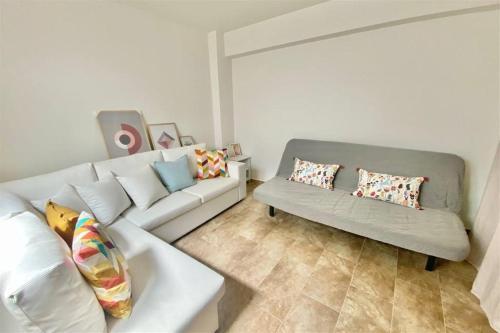 Tamara Luxury Villa Pefkohori (5 Bedrooms 12 Guests)