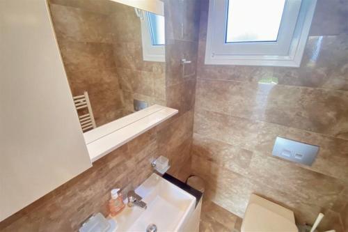 Tamara Luxury Villa Pefkohori (5 Bedrooms 12 Guests)