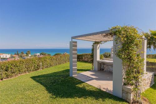 Tamara Luxury Villa Pefkohori (5 Bedrooms 12 Guests)