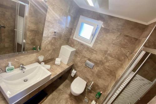 Tamara Luxury Villa Pefkohori (5 Bedrooms 12 Guests)