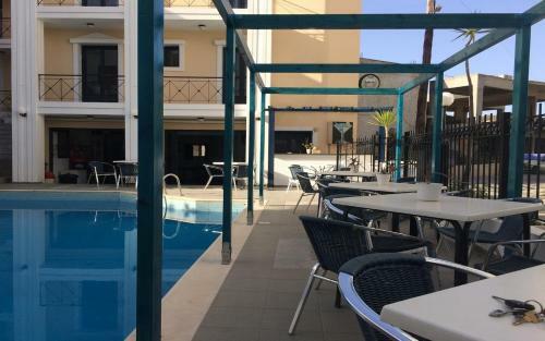 Apartment For 4 Near The Beach