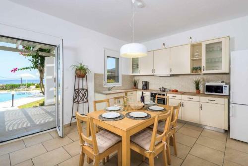 Villa Melodia, 4 Bedroom Villa With Private Pool