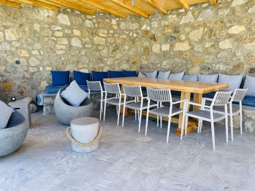 Frankie?s Sunrise Villa