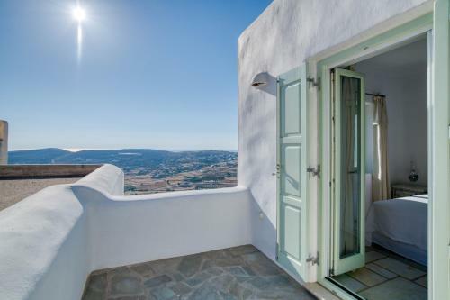 Villa L�fos - Jacuzzi And View