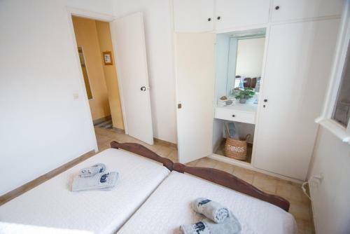 Alexandra's Beach Apartment