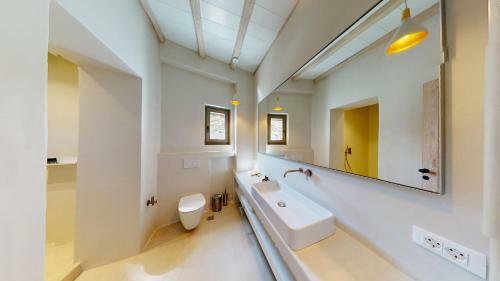The Mykonist Panormos Exclusive Villas & Suites