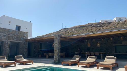 The Mykonist Panormos Exclusive Villas & Suites