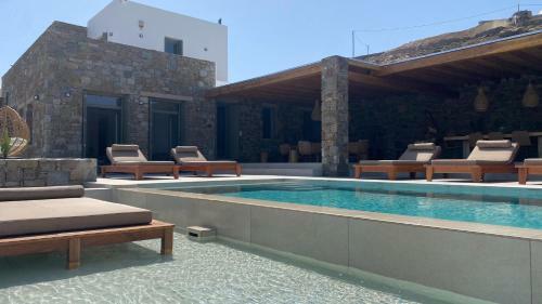 The Mykonist Panormos Exclusive Villas & Suites