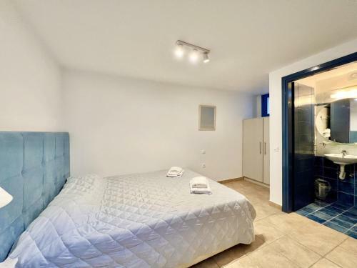 Villa Barbati Verde Beach House With Pool