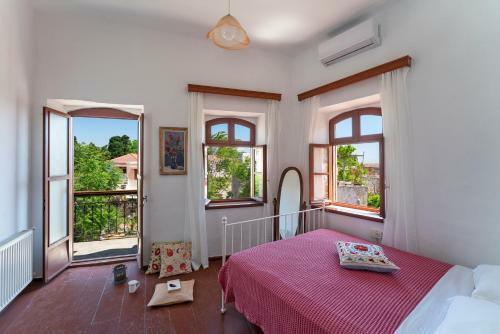 Traditional 3 Bedroom House In The Old Town