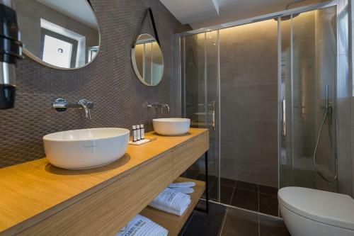 Apartamento Golden Bay Luxury Villas And Suites