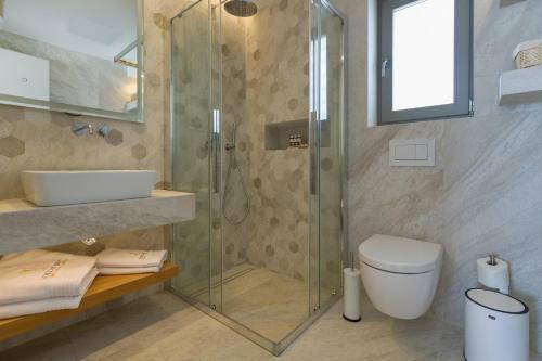 Apartamento Golden Bay Luxury Villas And Suites
