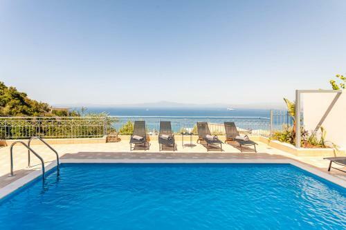 Aigli Luxury Villa - Seaview Panoramic Retreat