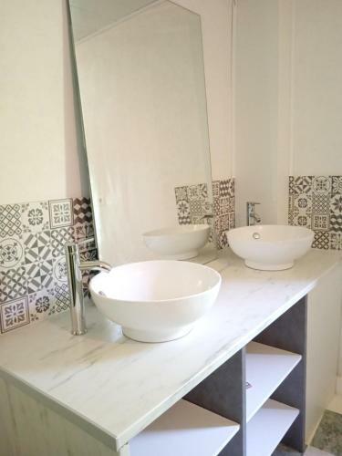 Maison De 2 Chambres Avec Jardin Clos Et Wifi A Cezy