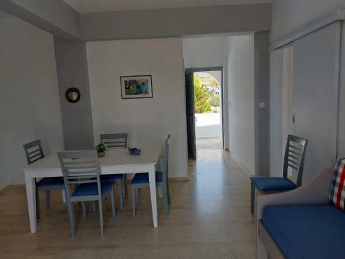 Androshouses - Agios Petros Beach Apartments