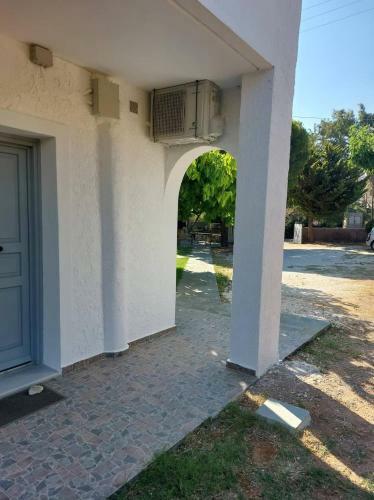 Androshouses - Agios Petros Beach Apartments