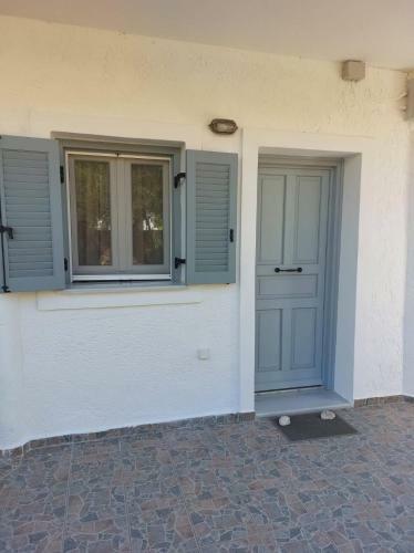 Androshouses - Agios Petros Beach Apartments