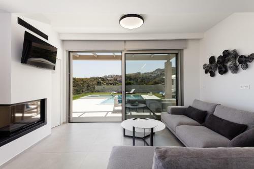 Villa Ligaria Pinnacle