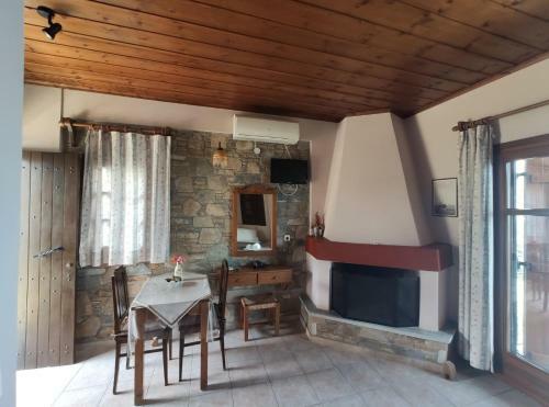 Hostal Maistros Studios
