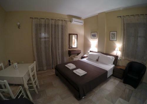 Hostal Maistros Studios