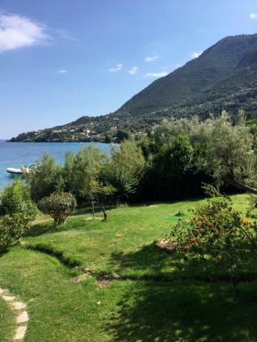 Lefkada Beachfront Apartment