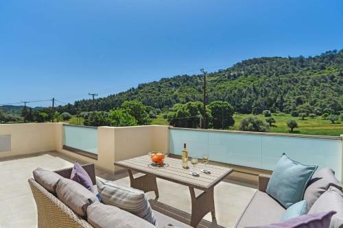 Villa Paleos Evergreen By Villa Plus