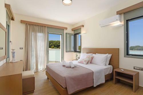 Villa Paleos Aegean By Villa Plus