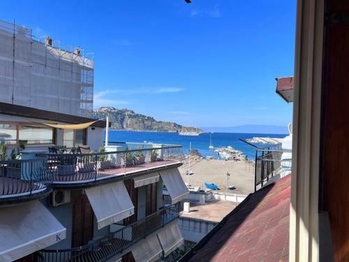 Apartamento Attico Sul Mare Di Naxos