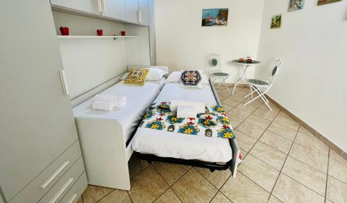 Cozy Seafront Studio Apartment Giardini Naxos